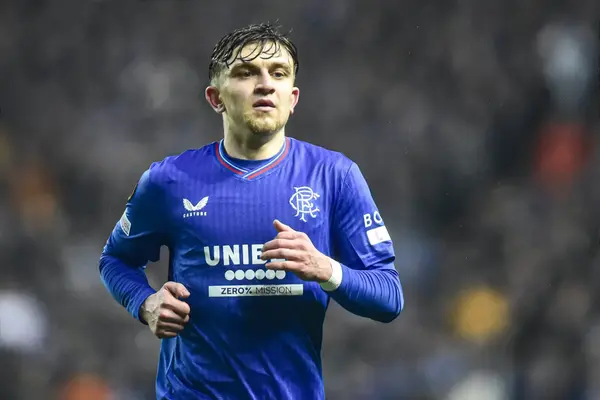 ‘Can’t Stay Fit For 5 Minutes’ ‘Need The Wee Man Back’ Fans React As Clement Confirms Rangers Star Is Still Injured